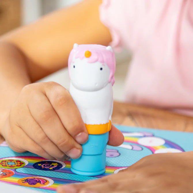 Melissa & Doug - Sticker WOW! - Bloc d'activités et tampon à autocollants - Licorne