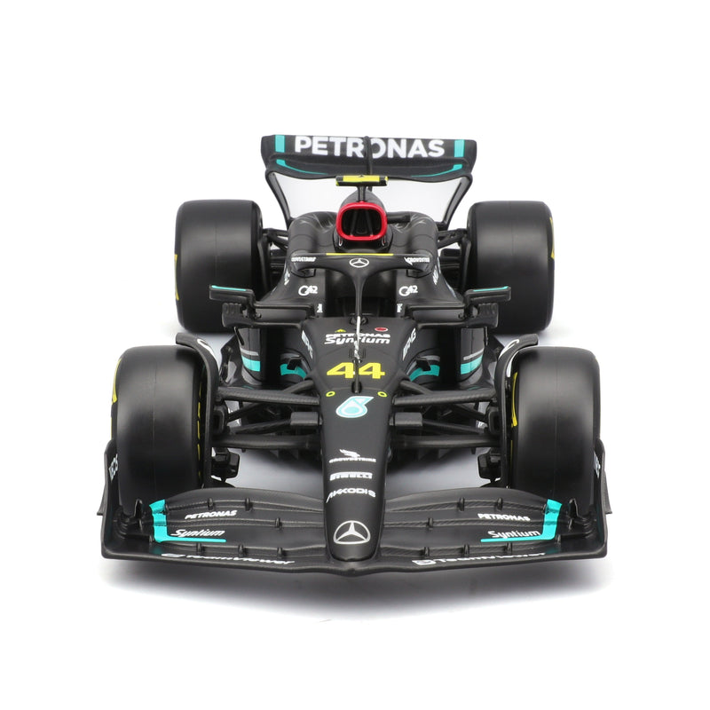 Bburago Mercedes-AMG W14 Lewis Hamilton #44 1:24 model – front