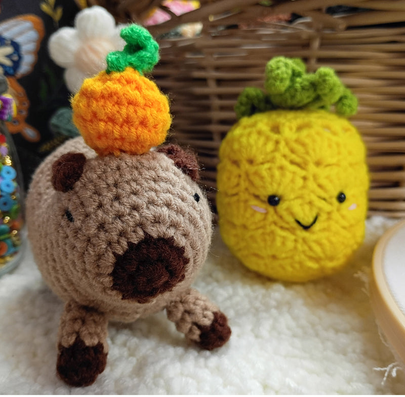 HAPPY PINEAPPLE DIY CROCHET KEY RING KIT