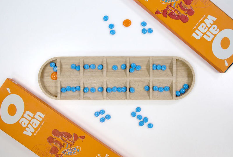 Komarc O' An Wan rubberwood strategy board and colorful acrylic pieces