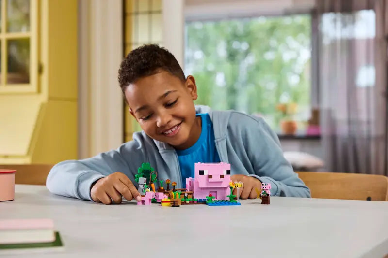 LEGO - 21268 - MINECRAFT - La maison du bébé cochon - 238 pièces