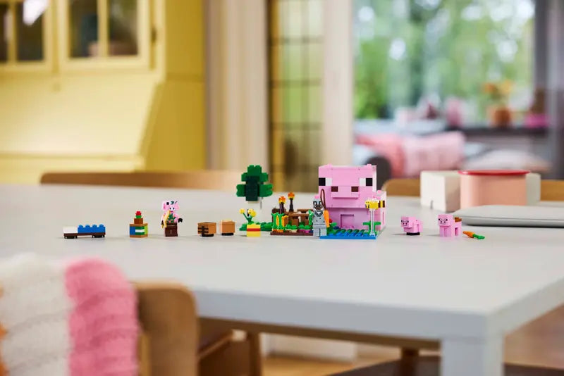 LEGO - 21268 - MINECRAFT - La maison du bébé cochon - 238 pièces