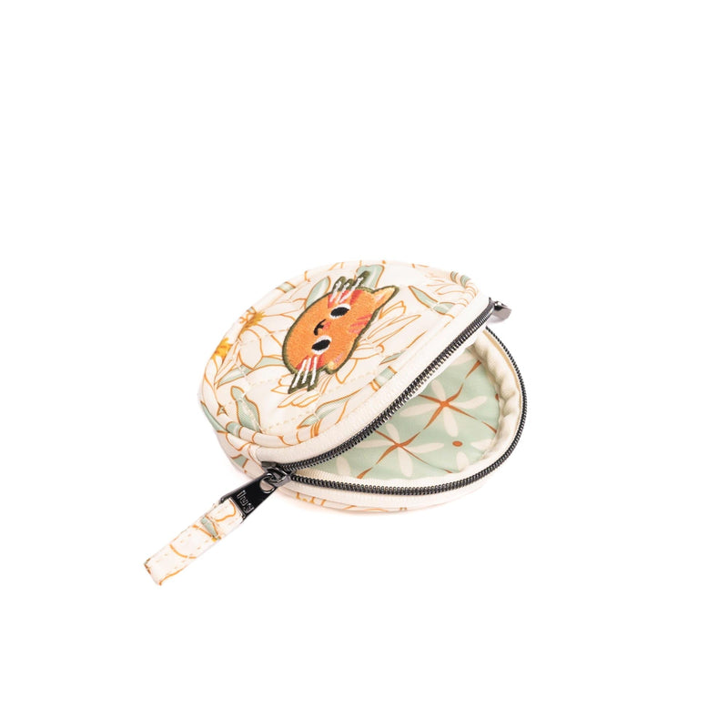 LUG - Embroidered Circle Pouch