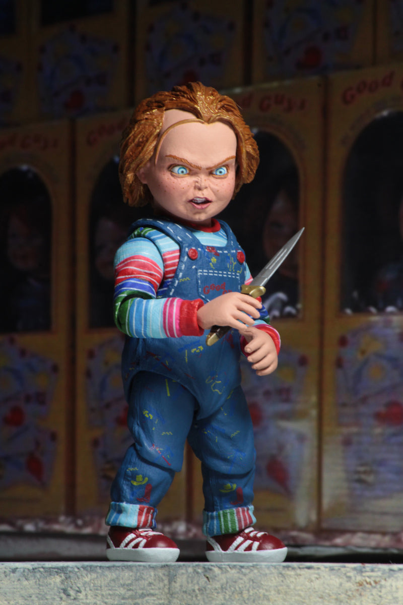 Ultimate Chucky Action Figure – product view 9