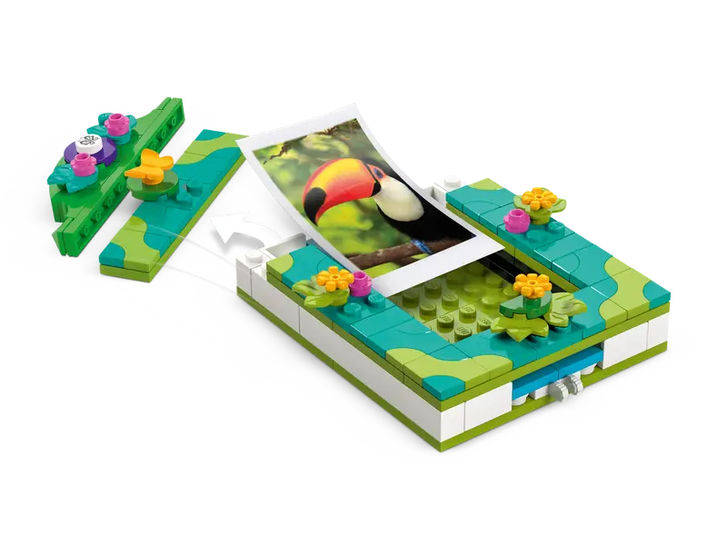 LEGO - 43239 - Mirabel's Photo Frame and Jewelry Box