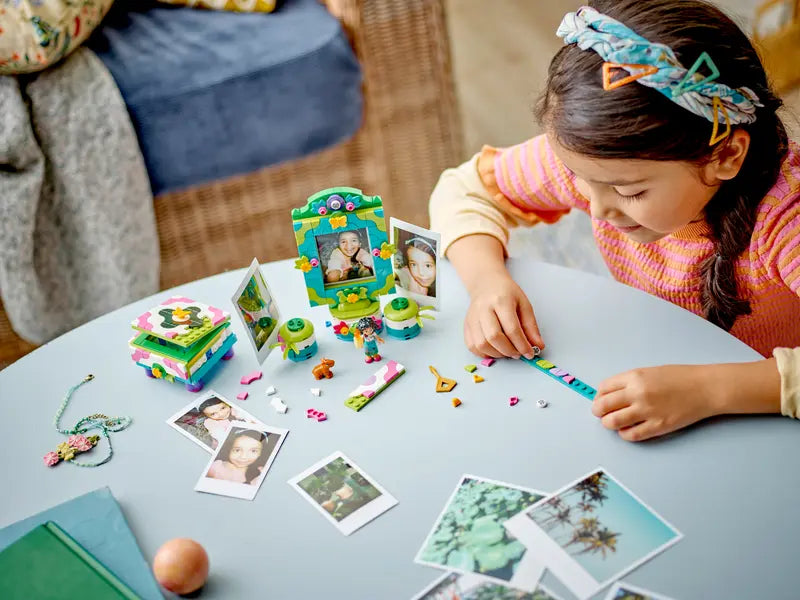 LEGO - 43239 - Mirabel's Photo Frame and Jewelry Box