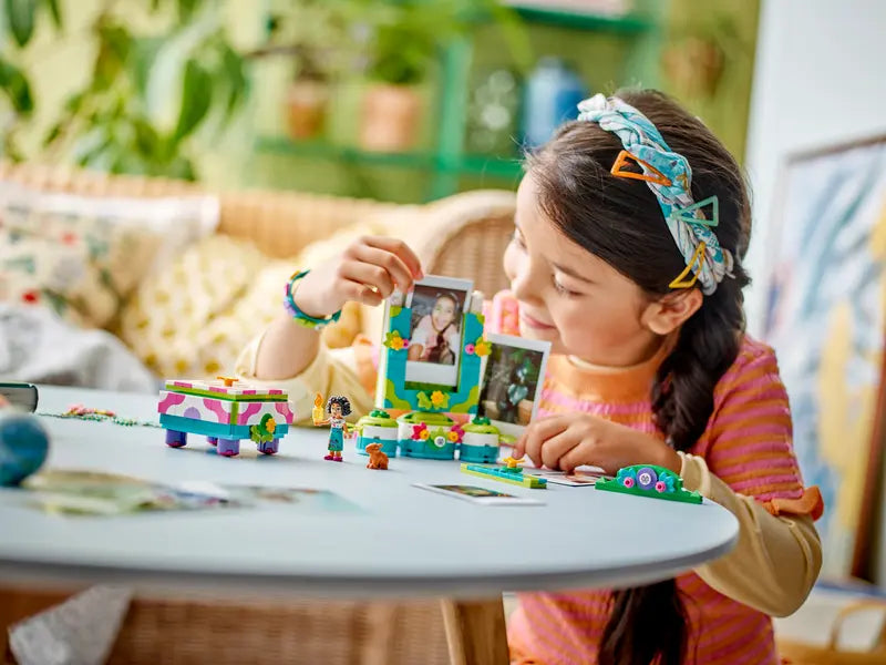 LEGO - 43239 - Mirabel's Photo Frame and Jewelry Box