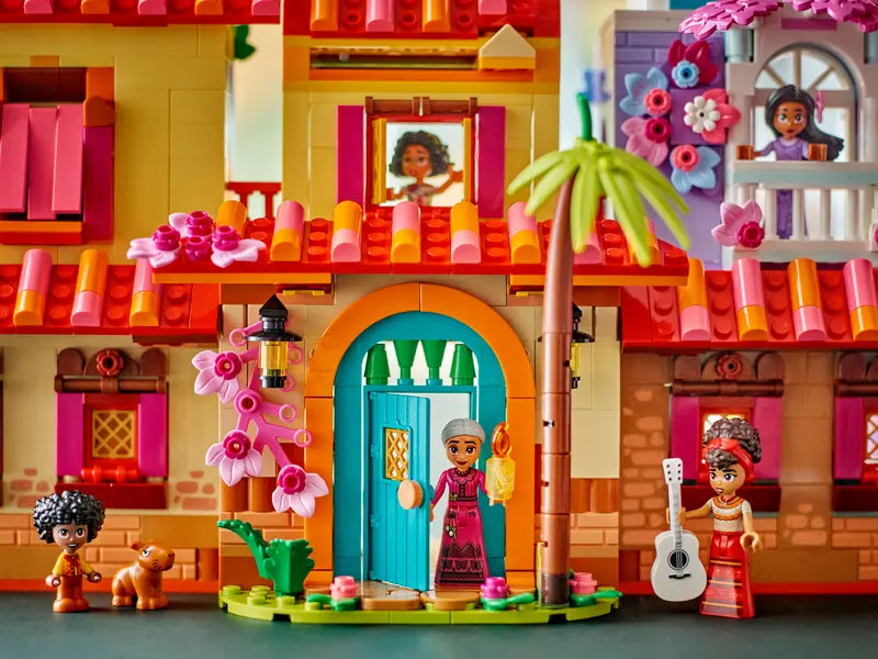 LEGO - 43245 - DISNEY - La Maison Magique de Madrigal