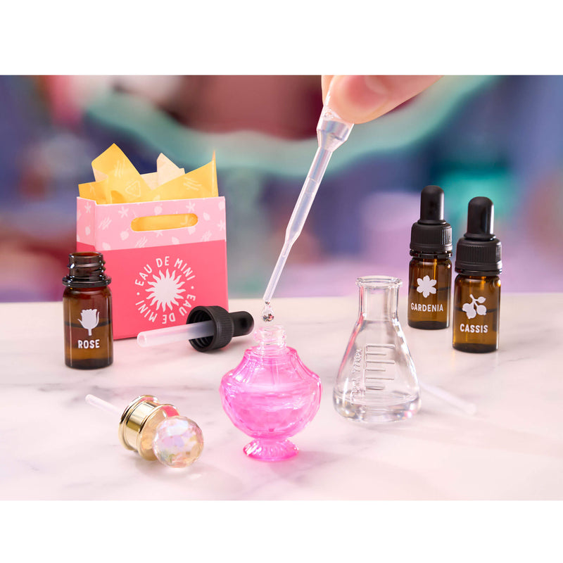 MGA's Miniverse - Make It Mini Fragrances (Single Random Pick) — mixing a miniature fragrance