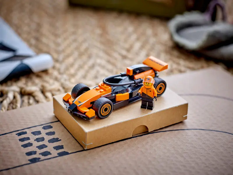 LEGO - 60442 - CITY - F1 Driver w/McLaren Race Car - 86pcs