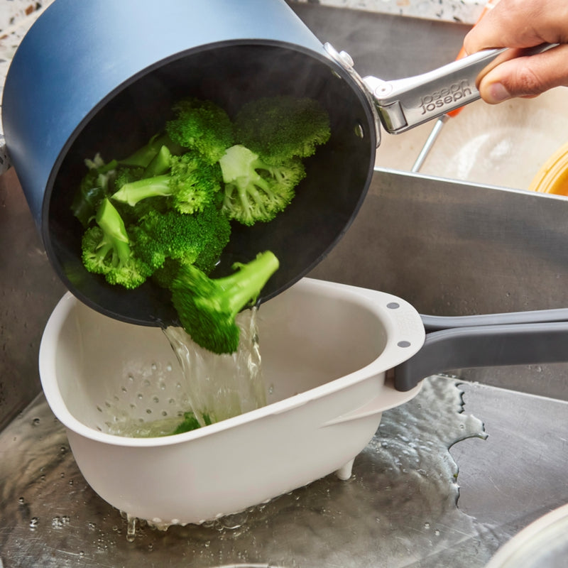 Joseph Joseph - Droplet™ Colander with Folding Handles