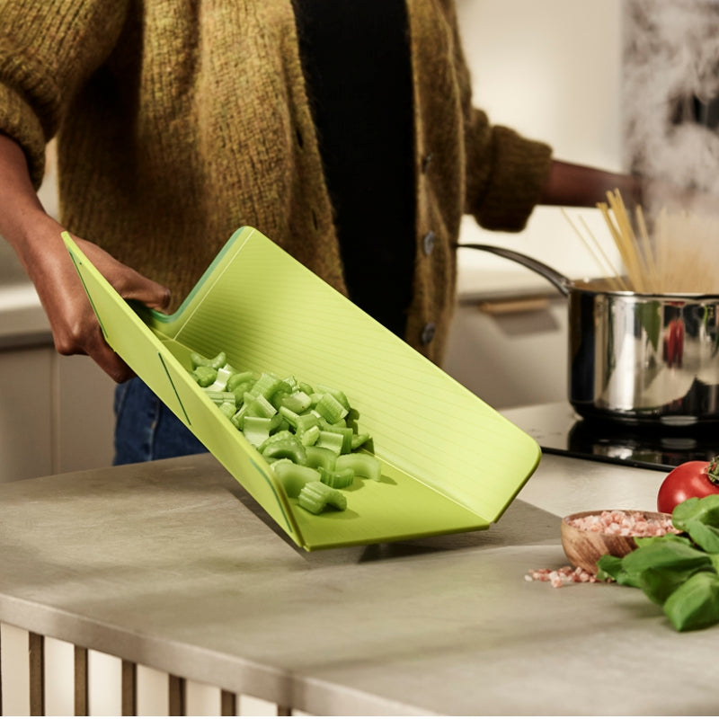 Joseph Joseph - Planche à découper pliable Chop2Pot™ Plus - Vert | 37,5 × 21 cm