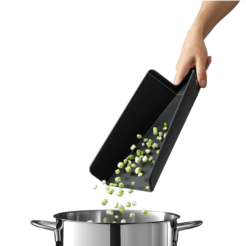 Joseph Joseph - Planche à découper pliable Chop2Pot™ Plus - Noir | 45 × 26 cm