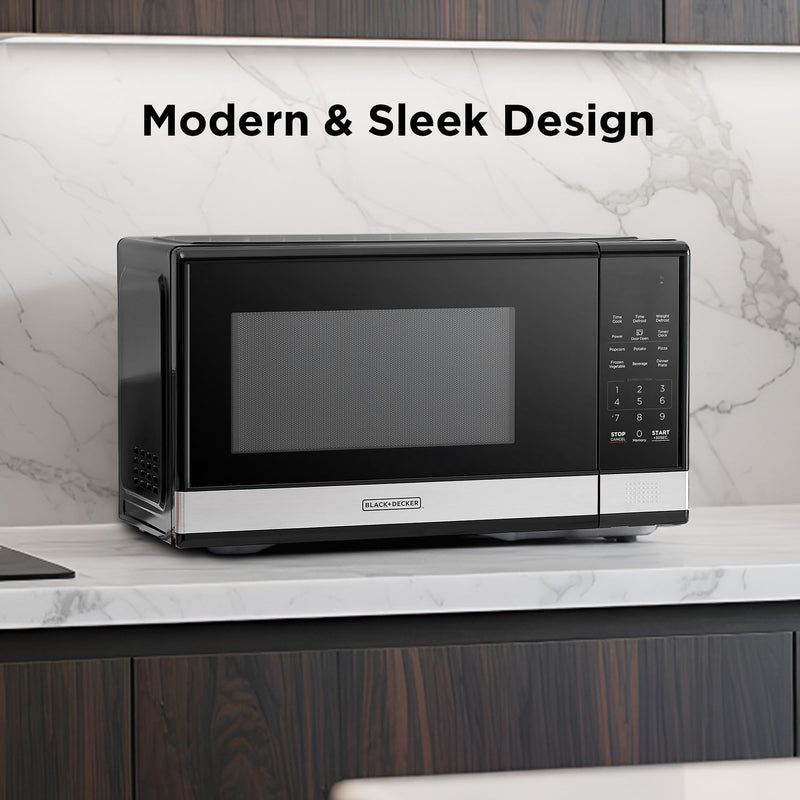 BLACK+DECKER - EM031MB11-P/CA - Countertop Microwave | 1.1 cu ft / 31.1 L