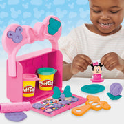 Play-Doh Minnie On the Go Bakery in play