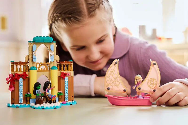LEGO - 75681 - Glinda - Elphaba & Nessarose at Shiz University