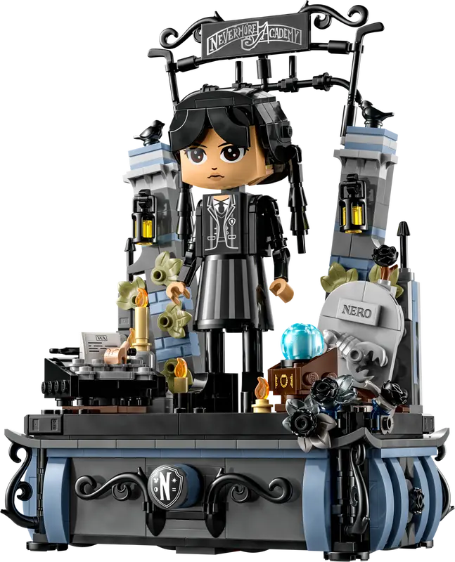 LEGO - 76780 - MERCREDI - Figurine Mercredi Addams - 702 pièces