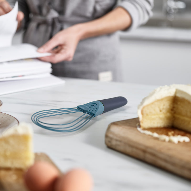 Joseph Joseph - Twist™ 2-in-1 Silicone Whisk