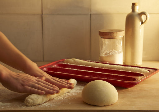 Emile Henry Baguette Baker and Mold 39.5x23cm / 15.5x9" 3.7L - Limolin 