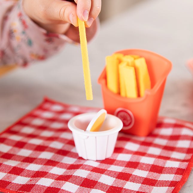 Fat Brain Toys - Pretendables Burger and Fries - Limolin 