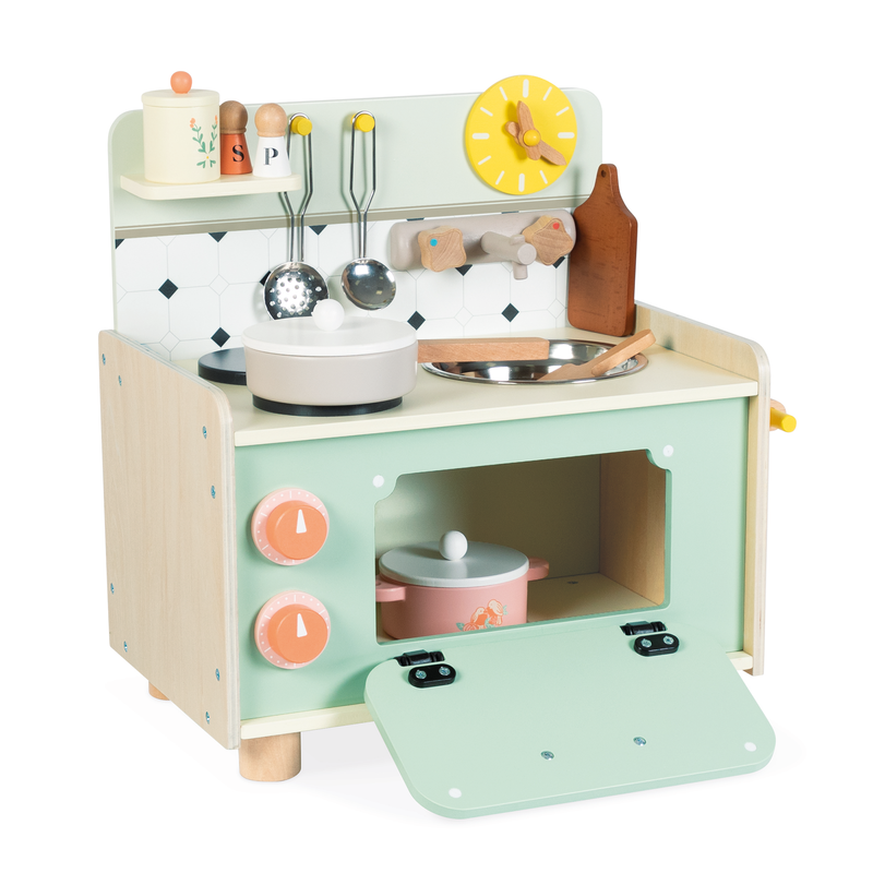 MAMIE SOLEIL: KITCHENETTE