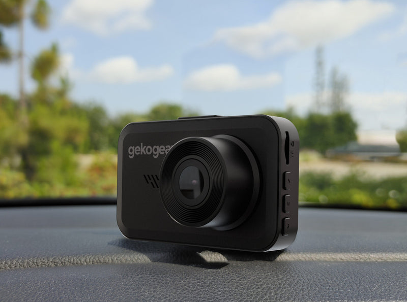 GekoGear – Dashcam - Orbit D111 1080p HD, grand angle 140 degrés, capteur G, carte MicroSD 32 Go incluse (supporte jusqu'à 64 Go) - Noir
