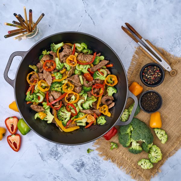 Victoria - Cast Iron Wok - 35.5 cm