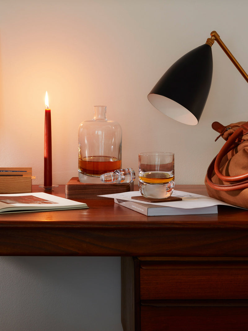 LSA - Whisky Renfrew - Decanter with Walnut Base | 1.1 L - detail or setting view