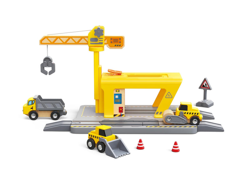 Hape - RAILWAY CRANE CONSTRUCTION Games & Toys
