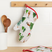 Now Designs - Santa's Reindeer Christmas Oven Mitt - lifestyle