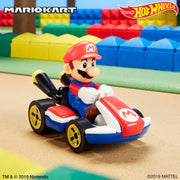 Hot Wheels - Mario Kart 1:64 Scale Die-Cast Vehicle - Product detail or play view 2