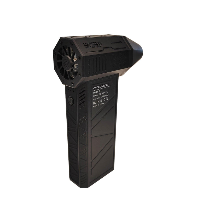 GekoGear Cyclone X3 front angle