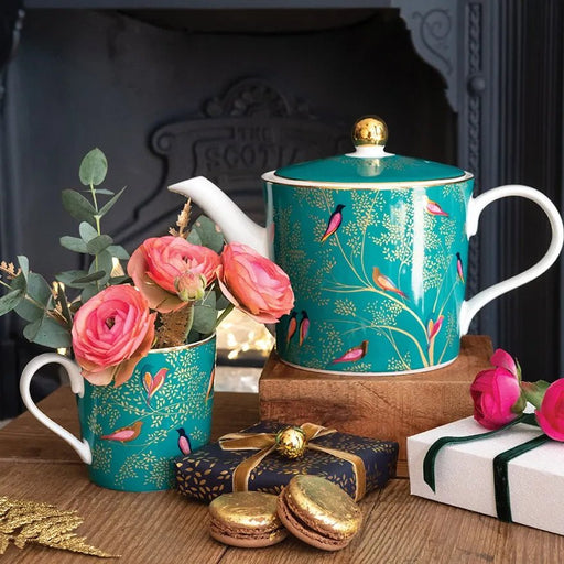 Sara Miller - Chelsea - Green Teapot | 2 pt / 1.1 L Home & Kitchen